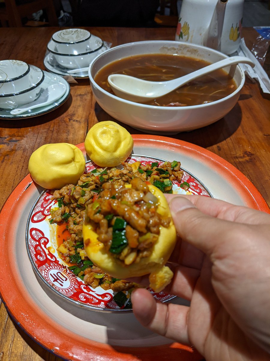 BlueHeartsUWS's tweet photo. #Henan Food in #Zhengzhou
#RealChineseFood
I love this type of food
#河南料理 in #鄭州市
#中国料理
こういう物凄い好き https://t.co/VPGAM81Dnr