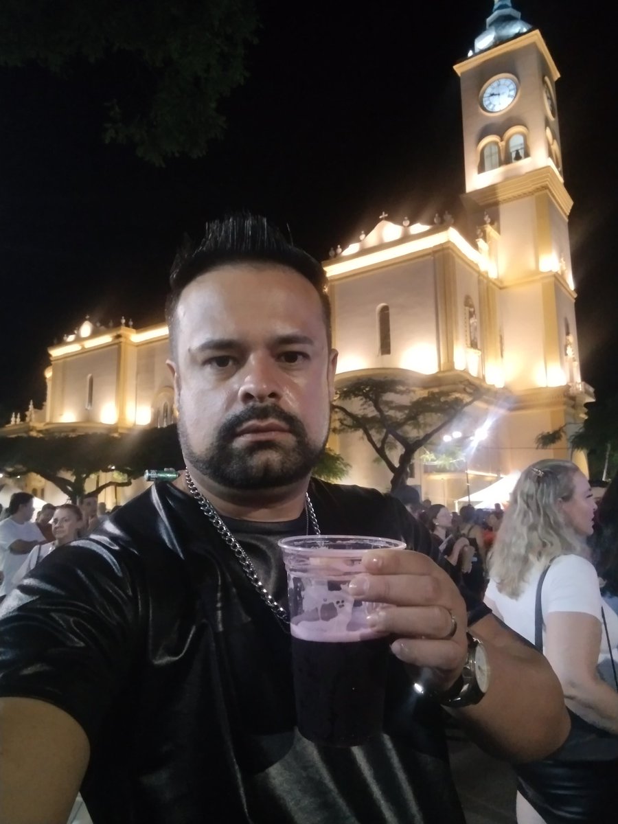 portugal_a40369's tweet image. O embaixador indo prestigiar o aniversário de Apucarana no Paraná com o show do roupa nova foi das galáxias 💥💥💥 
.
.
.
.
.
#show #prestigiar #evento #apucarana #parana #oembaixador