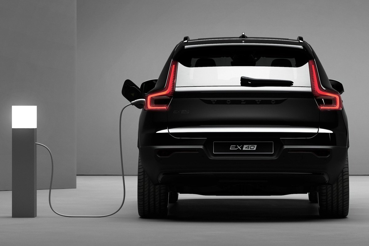 responsejp's tweet photo. ボルボ、EV『EX40』を米国導入へ…『XC40』はマイルドハイブリッドで存続
https://t.co/4ReWi9ehth
#新型車 #ボルボ #EX40 #XC40 https://t.co/VAobcJ9gkH