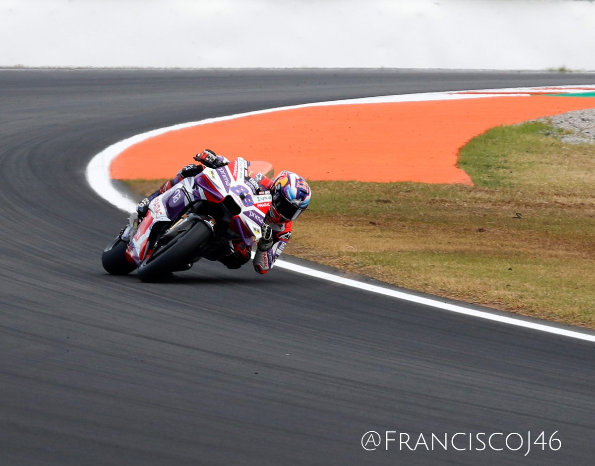Buenos días a tod@s.
Entramos a otra semana, finiquitamos el primer mes del año ✊🏻✌🏻.