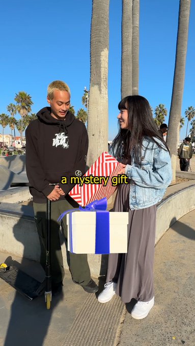 I looked like his Ex? ? https://t.co/5TTuOaNGHs