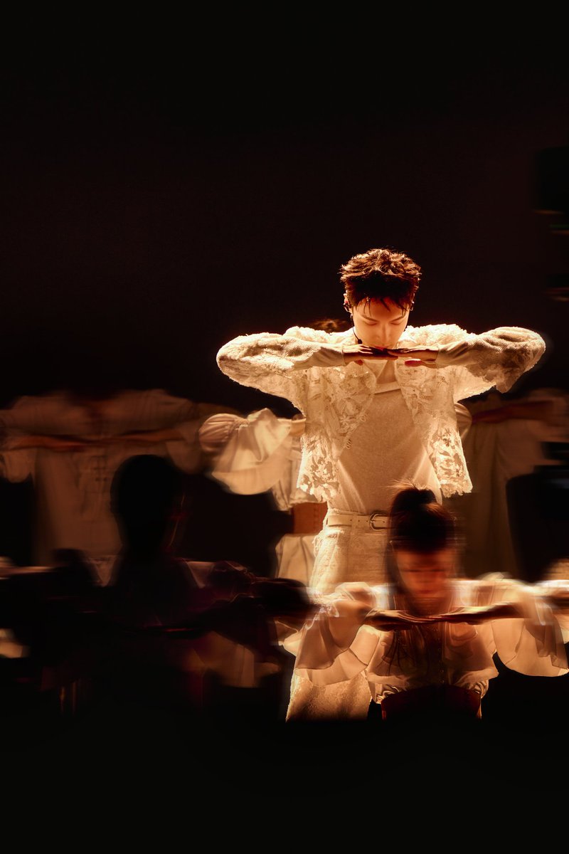 LAYZHANG_JP's tweet photo. 新たな舞台へ進んでいきます！ @layzhang
あけましておめでとうございます！

#张艺兴 #レイ
#레이 #LAY #LayZhang https://t.co/SoHEzD4gdM