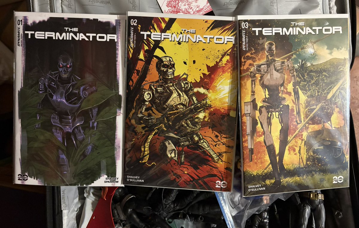 Ian_Fahringer's tweet photo. NGL, @DynamiteComics’ current #Terminator comics have to be my favorite Terminator comics ever published (And that’s coming from the dude who loved #TheTerminator2029/#TheTerminator1984 as well as #TransformersvsTheTerminator) https://t.co/tKziNtKPh1
