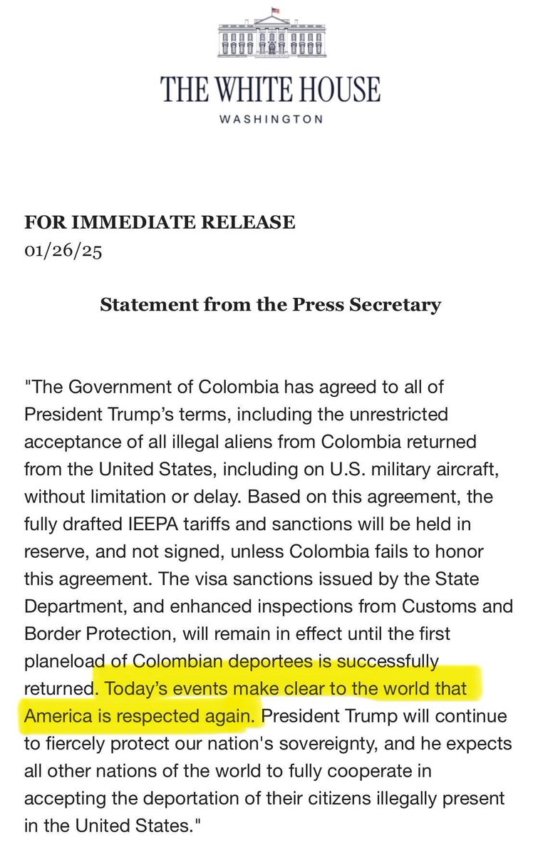 KarinaEfe's tweet photo. Trump: Que quede claro cual es la vaca que más caga 😑 

Gracias al que le quitó el celular a Petro y le dio bonfiest pa’ese guayabo. https://t.co/oeAJOPOv1a