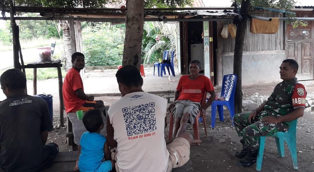 MisaRefly66458's tweet image. Babinsa Koramil 1618-06/Bian Berdayakan Petani Untuk Swasembada Pangan Di Desa Binaan. 
#Kodim 1618/TTU
#tniadmengabdidanmembangunbersamarakyat 
#tnibersamarakyat 
#TNIPRIMA #Profesional #Responsif #Integratif #Modren #Adaptif