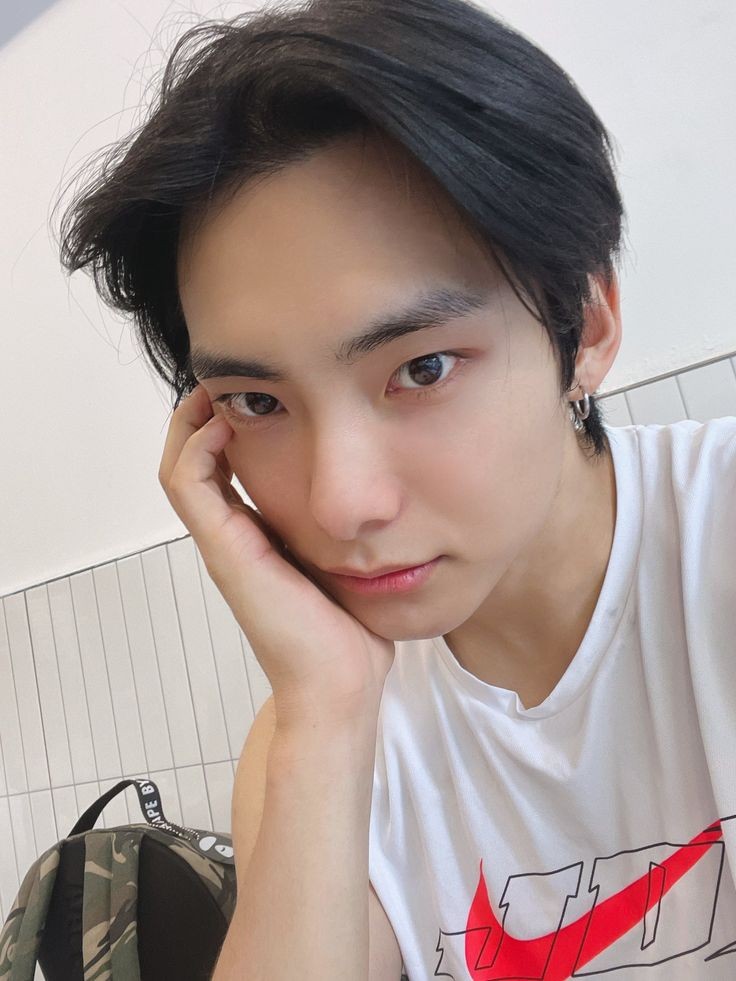 good morning, stay hydrated and don’t catch a cold everyone! the weather still not that good nowadays, so be more careful!