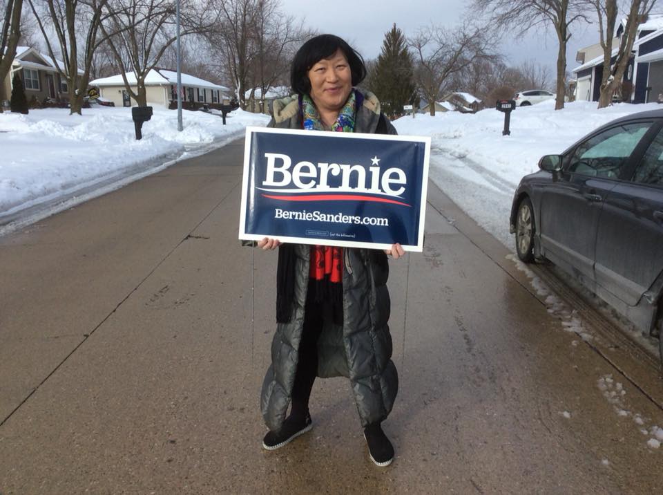 paulinepark's tweet image. I canvassed with an Iowa-born Lao-speaking #BernieSanders supporter in Des Moines five years ago today, knocking on the doors of Asian American voters as part of an effort to get out the vote for #Bernie2020 in the Iowa caucuses (1.26.20) 

paulinepark.com/2020/03/06/ber…