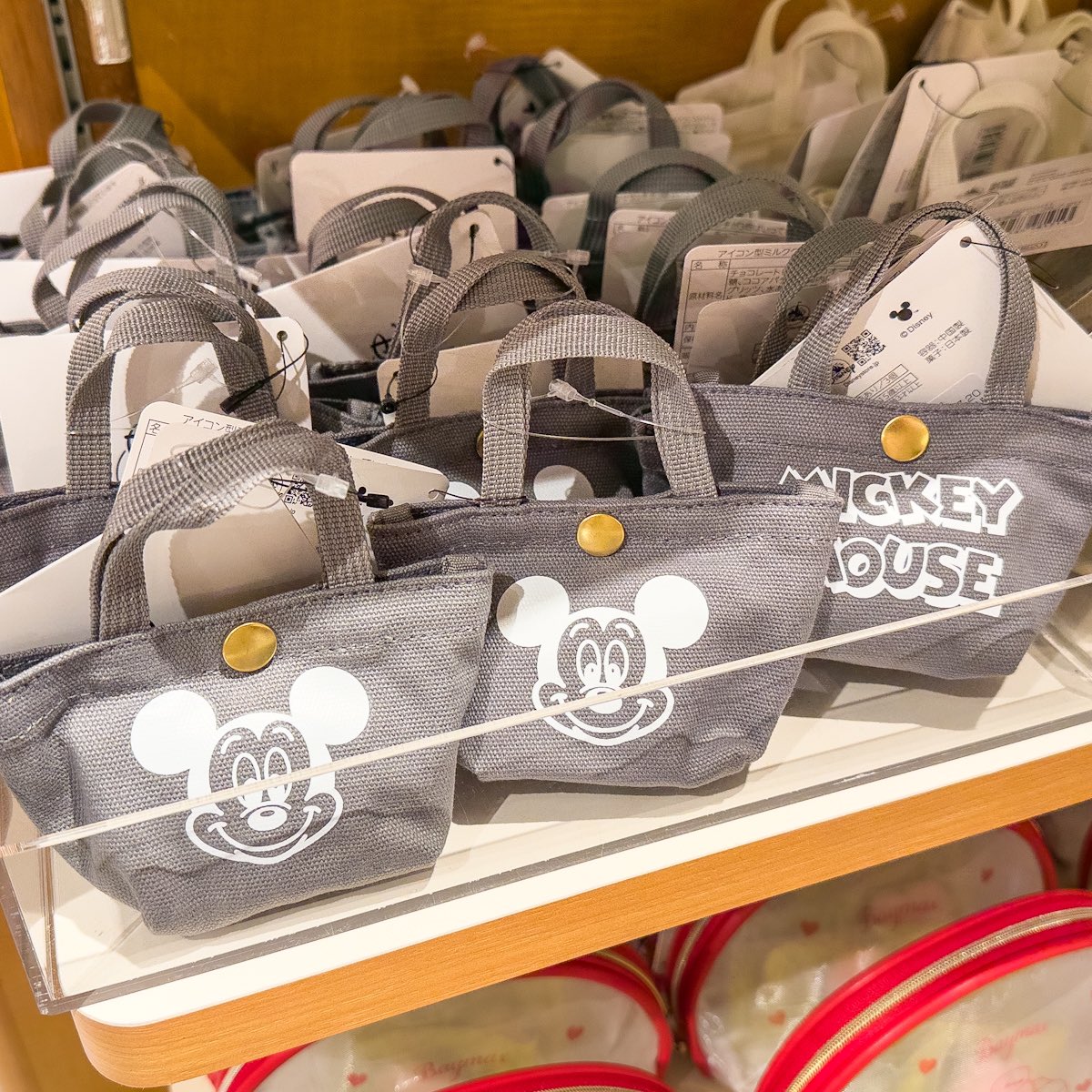 ミッキー、プーさんデザイン！ ディズニーストア ミニバッグ入り 