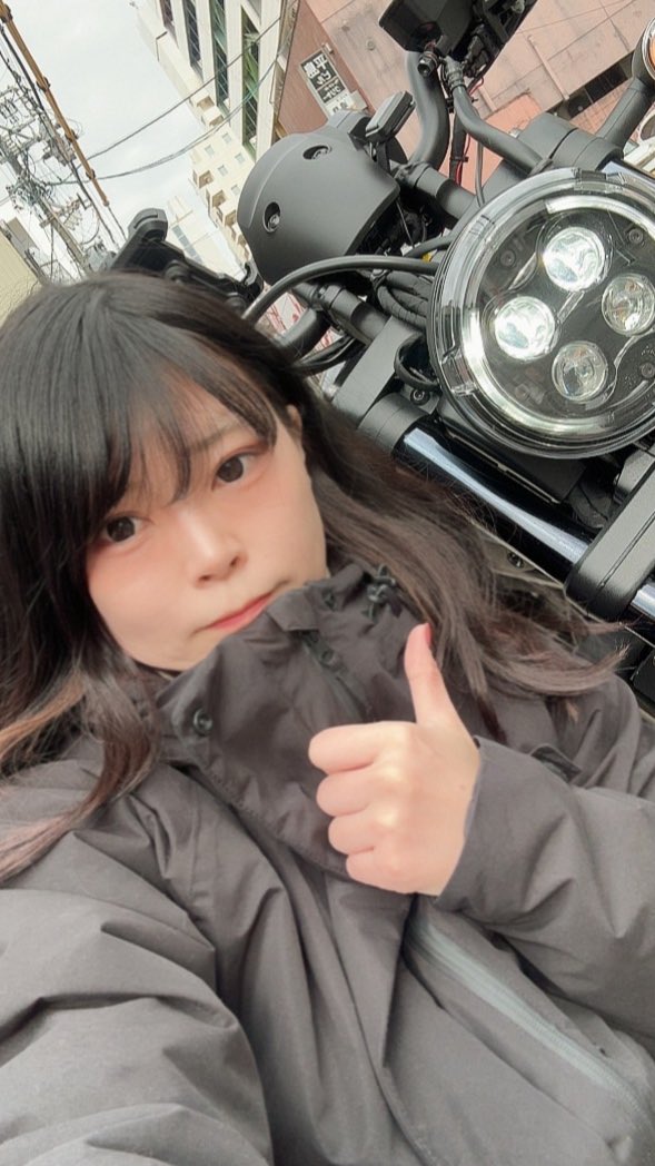 りなり tweet media