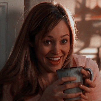 yrfaveageres's tweet photo. taylor townsend from the o.c. is an age regressor ( 0-5 / 7-12 ) ! her caregiver is summer roberts who calls her kiddo, they watch pixar films together &amp; cuddle / nap. seth occasionally comes over to play video games with them, but taylor watches them play + cheers summer on. https://t.co/x1mUkQFPXu