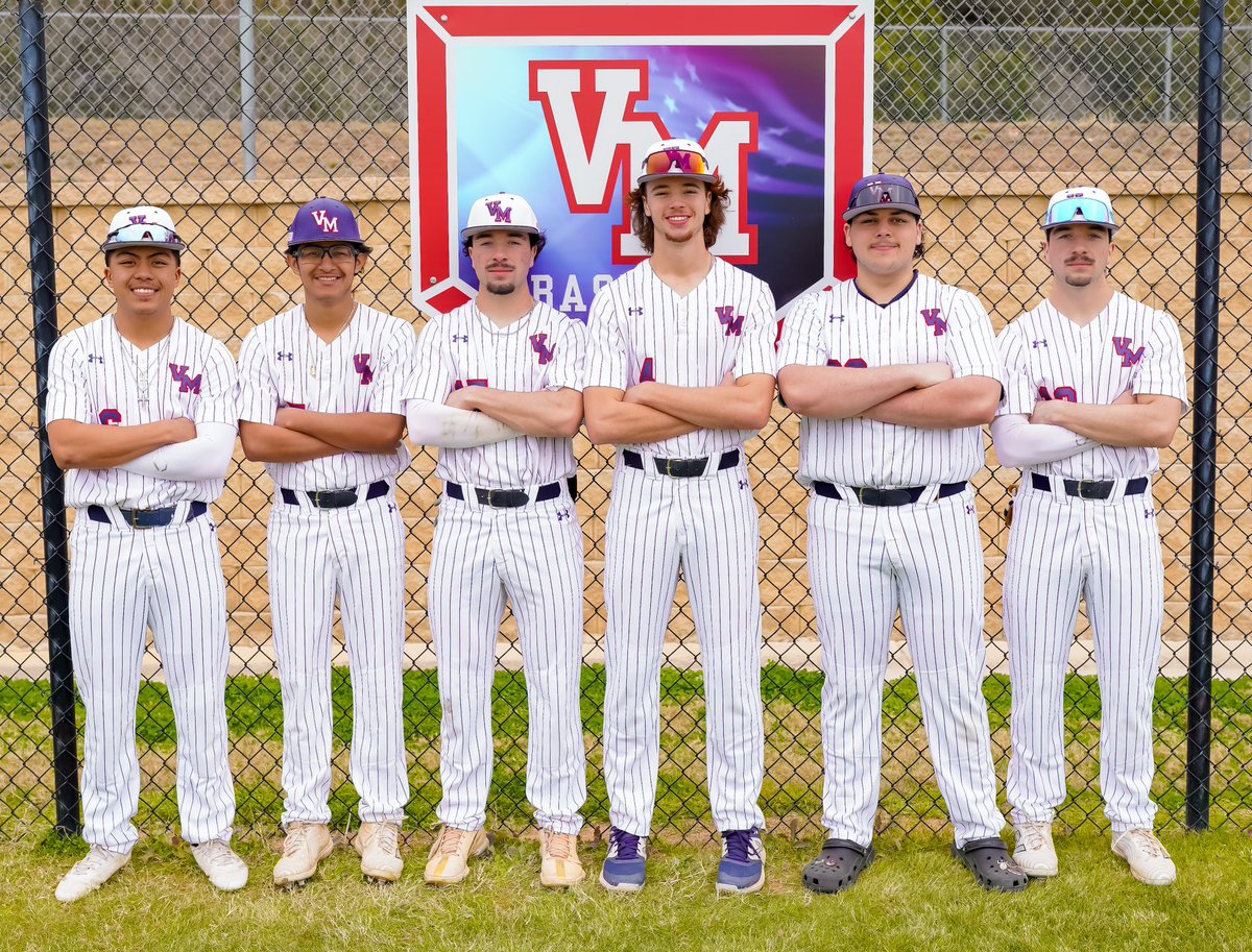 izikhui's tweet photo. 2025 Veterans Memorial Patriot Baseball Seniors. @VmhsPatriotBsB @SAVeteransHS @CoachGAleman @CoachRJPRivera https://t.co/D67vNuD66y