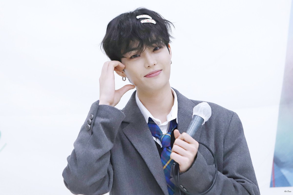 250125 라이징스타

새복많🐶🩷

#김성중 #성중 #KIMSUNGJOONG #SUNGJOONG #겨울이니까