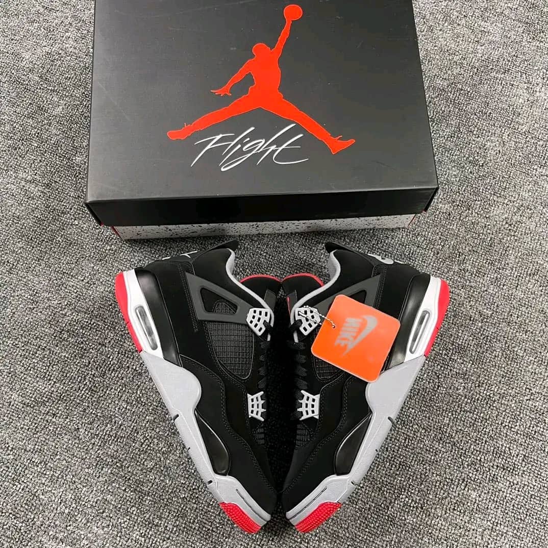 ProsperTabwa's tweet photo. What's yr favorite piece?
Retro 4
$50
Info contact 0733967738 https://t.co/uFYmPGmmxz