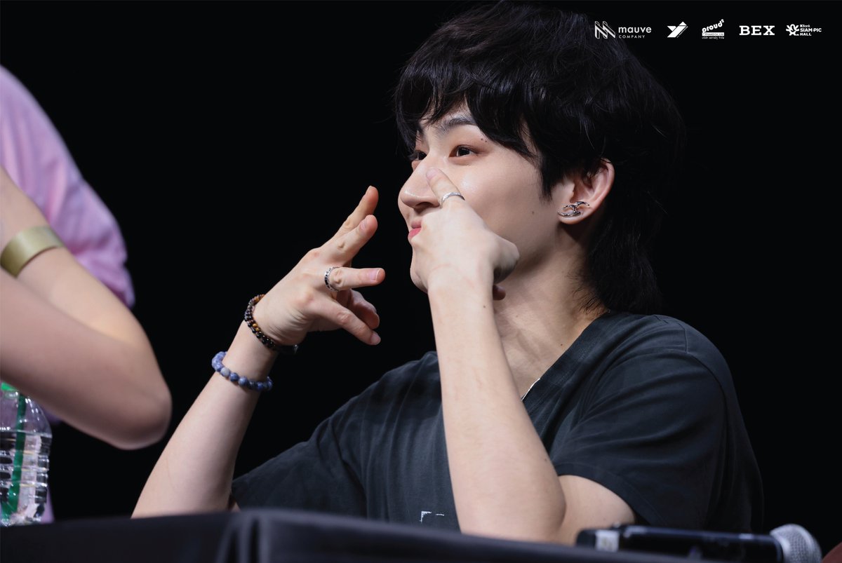 🏁🏃รวมภาพบรรยากาศสุดอบอุ่นของ JAY B กับเหล่าอากาเซ่ ภายในงาน “JAY B [Road Runner] Fansign Event in Bangkok” วันที่ 13 มกราคม 2568 ณ โรงละครเคแบงก์ สยามพิฆเนศ สยามสแควร์ วัน (1) 
 
🔗 Facebook : BEXConcert
facebook.com/share/p/19VUyg…
 
—
 
🏁🏃Here are the warm moments with our JAY B