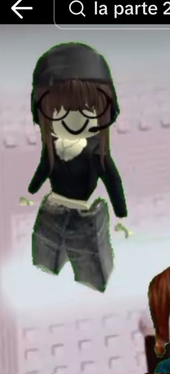 pt0forlex's tweet photo. Roblox avatar !! https://t.co/4G0H8aVUbw