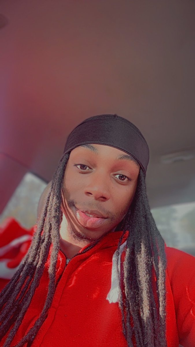 704Took's tweet photo. Had to show my melanin on the TL it’s been a min ☀️ https://t.co/xysm0gl4t3