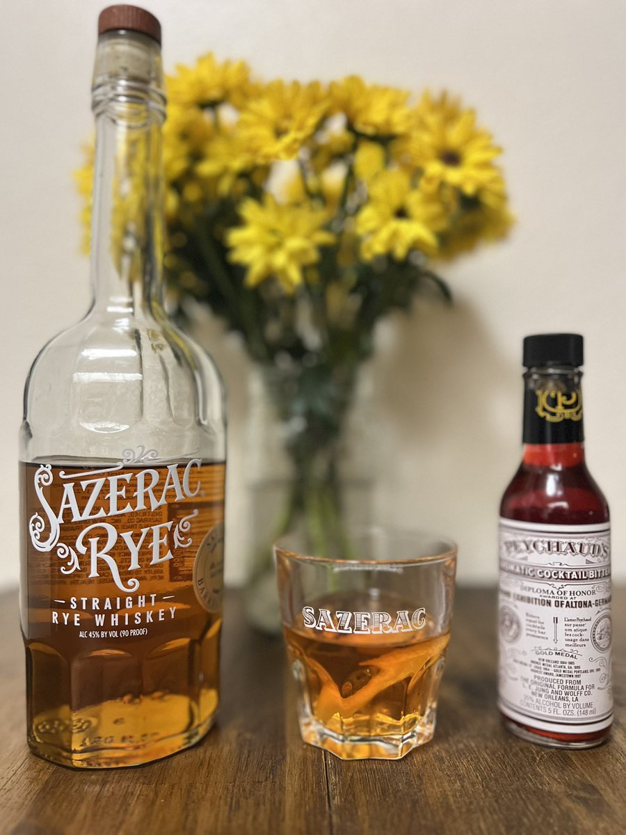 GIovanniSF's tweet photo. Relaxing w a classic cockatil! #sazerac #sazeracrye #rye #sazerachouse #cocktail #storepick https://t.co/vWUaxkz21T