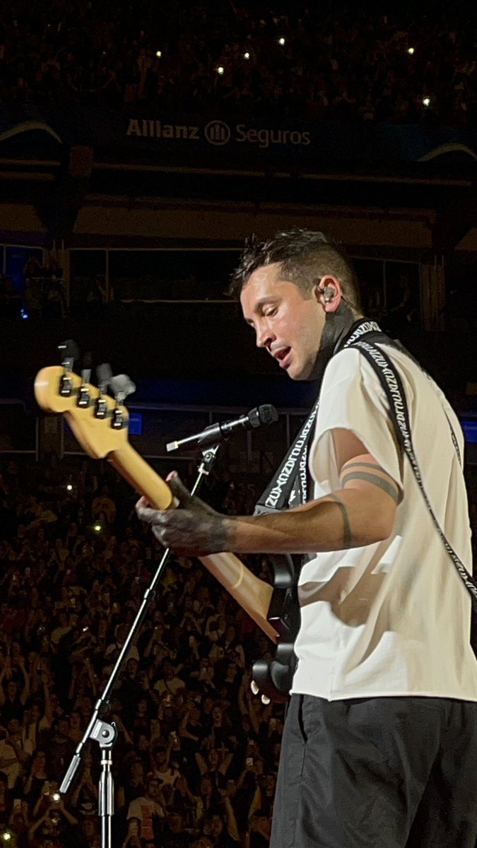 KallahannM's tweet photo. Facilmente um dos melhores dias da minha vida, obrigada @twentyonepilots, @higa_robertinha e @jubsvicini! #ClancyBrazil #ClancySP #ClancySãoPaulo ♥️🔥🥹 https://t.co/7eDAvQDUUD