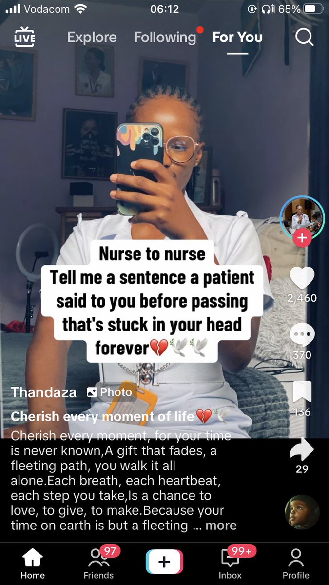 Nurses were asked :

What’s a sentence a patient said to you before passing away 😫

The comments are so emotional 🥲 nurses go through the most painful experiences 💔