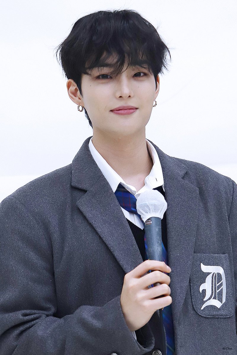 250125 라이징스타

멈멈🐶🐶

#김성중 #성중 #KIMSUNGJOONG #SUNGJOONG #겨울이니까