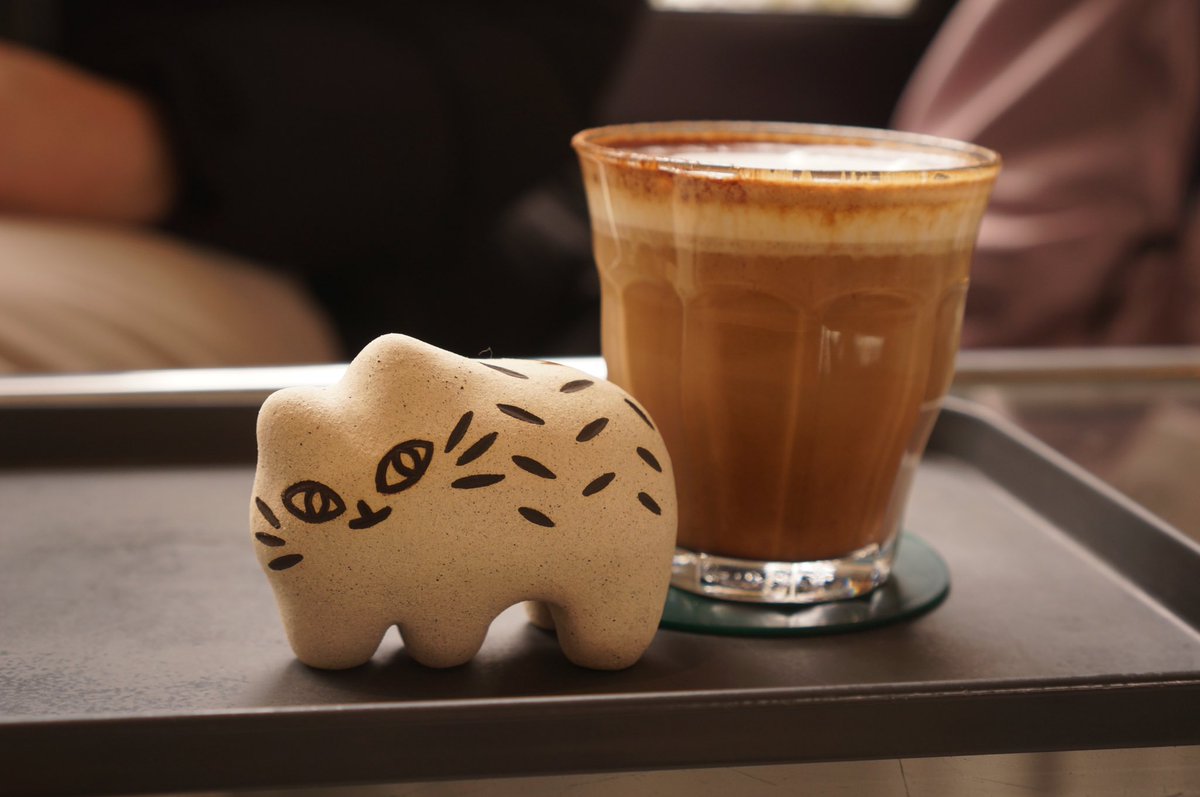 눈이 많이 오는 날이에요.
다음 주 배송될 포옹이들 만들고 있어요.
새해복 많이 받으시고 감기 조심하세요😺

#포옹포터리
#포옹이오브제 #포옹이 #고양이오브제 #고양이인형