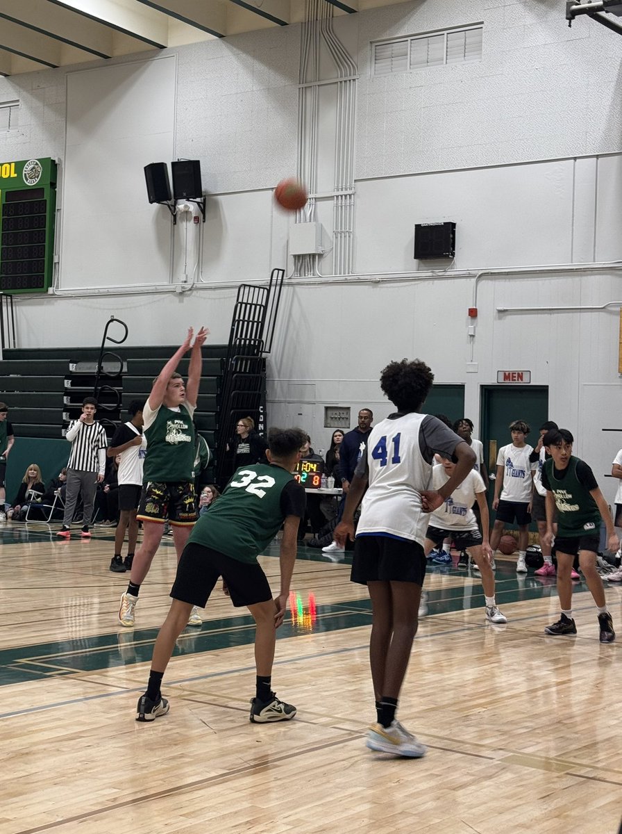 MustangsPHMS's tweet photo. More fun times from our Big Diablo Basketball Dance today! Thank you to Mr. Strawbridge for organizing today, @concord_high for the gym space, and the four middle schools that joined in the fun! #PHMSMustangsPRIDE ππ π@MtDiabloUSD @EdmsToros @SequoiaMSGiants @diabloviewMS https://t.co/GhSK0XfKAy