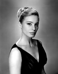 merlinpapin3's tweet photo. .@FredOL69007 Aujourd'hui l'actrice #IngridThulin aurait eu 99 ans (décédée en 2004) on a pu la voir dans
Les Fraises Sauvages
Cris et Chuchottements
Les Communiants
Le Silence
Les Damnés
Le Rite
Au Seuil de la Vie
Le Visage
Après la Répétition https://t.co/xlogroxSE8