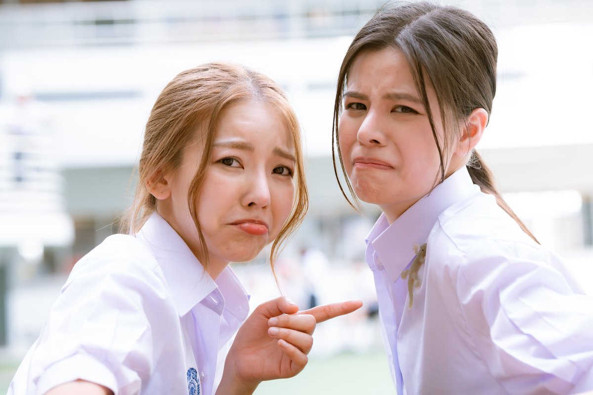 woopmag's tweet photo. “รักปากแข็ง” ซีรีส์ GL แนวโรแมนติกคอมเมดี้ยอดวิว Trailer Pilot ทะลุ 1 ล้านวิวแล้ว !!!
https://t.co/ng2RW08pJD

1M SOMEWHERE SOMEHOW PILOT 
#พีมบึ้มล้านทีเก๋ากี้ยังอยู่ดีมั้ย 
#เฟเมษ์ #เฟเมษ์xPilotรักปากแข็ง
ซีรีส์น่าดูจนยอดวิวถล่มทลายไปอีกเรื่อง สำหรับ Trailer Pilot ซีรีส์ Girl's Love เรื่อง “รักปากแข็ง”(Somewhere Somehow) นำแสดงโดยคู่พาร์ทเนอร์เคมีดีอย่าง “เฟ กัญญาพัชร ณ นคร” และ “เมษ์ ญดา วัชระมูสิก” ร่วมด้วย “เฮง อัศวฤทธิ์ และ ลูกน้ำ อรธารา” ซึ่งเป็นซีรีส์ GL แนวโรแมนติก/คอมเมดี้ล่าสุดของบริษัท IDOLFACTORY เล่าเรื่องราวของ “กีรัน” และ “ภีมานัส” ที่จะมาพร้อมความปั่นป่วนวุ่นวายของคนขี้หึงแห่งปี ที่ทั้งหึงจัดแต่ปากแข็งสุดๆ ด้วยความรักสุดน่ารักปนวุ่นวายทำให้ตอนนี้ยอดดูบน Youtube : IDOLFACTORY OFFICIAL ทะลุ 1 ล้านวิวไปเป็นที่เรียบร้อยไปอีกเรื่องแล้ว เรียกได้ว่าปีนี้ซีรีส์ของไอดอลแฟคทอรี่ปังทุกเรื่องไม่เกินจริง

[ Official Pilot ] Somewhere Somehow รักปากแข็ง
Link https://t.co/Y5ltkYxNrU