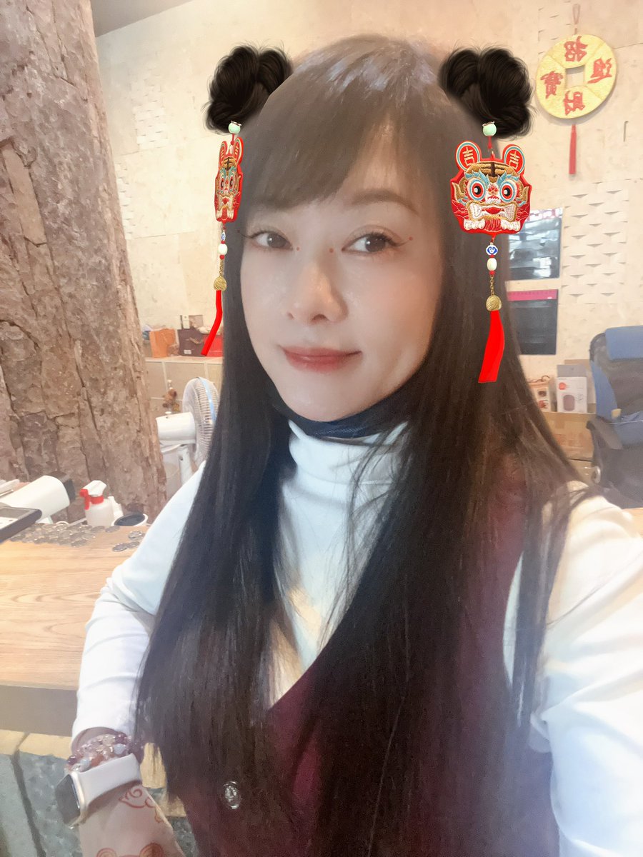 已經在倒數時間
迎接真正的休息
雖然只有兩天
還是很期待

感謝小哥哥們三年來的照顧
未來還請多多支持
加菲愛你們喔☺️☺️

加菲熱線☎️0937-722105
點連結加line lin.ee/rcx6Eqo
點連結加TG t.me/mo0937722105

加菲專屬的TG頻道✈️✈️
裡面有美容師資訊 照片
預約狀態