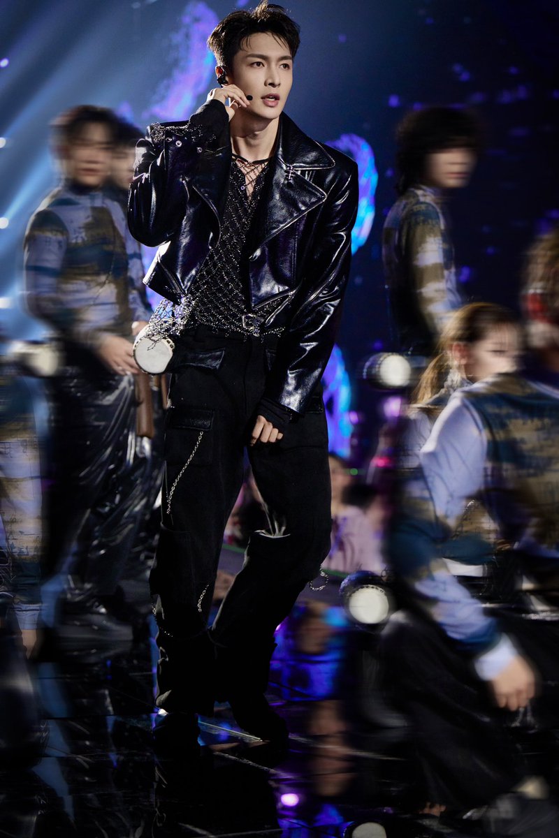 Lay Zhang Studio tweet media