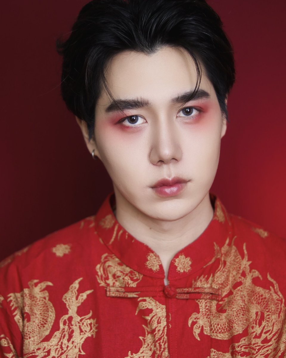 Petchpigz's tweet photo. 黄金万两 🧧 1st Makeup Look #Petchpigz #ตรุษจีน2568 https://t.co/aWsCOf594R
