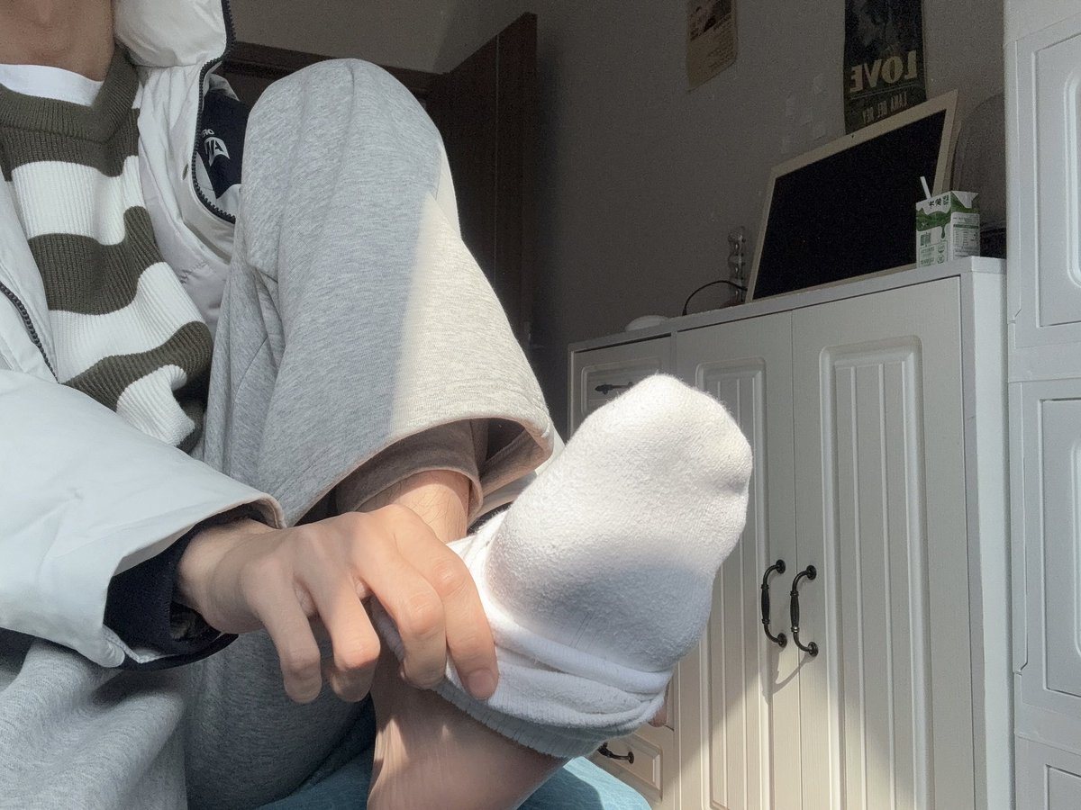 其实保湿也是很有效的，每次抹完都巨嫩巨软，可以在抹油大招前先抹点保湿玩玩，增加点层次性🙊