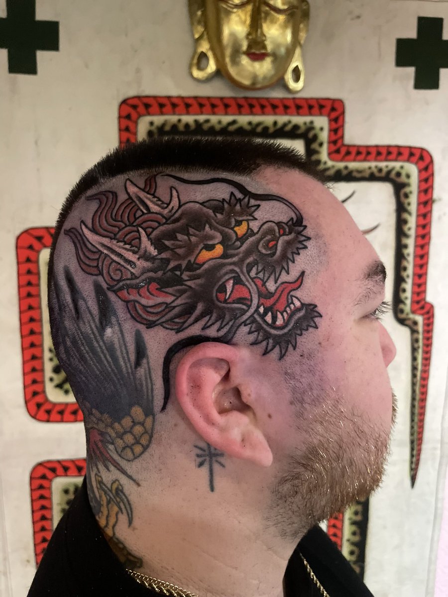 asmth_'s tweet photo. This month has been rough but my head is done! https://t.co/qG9oc8iMYL