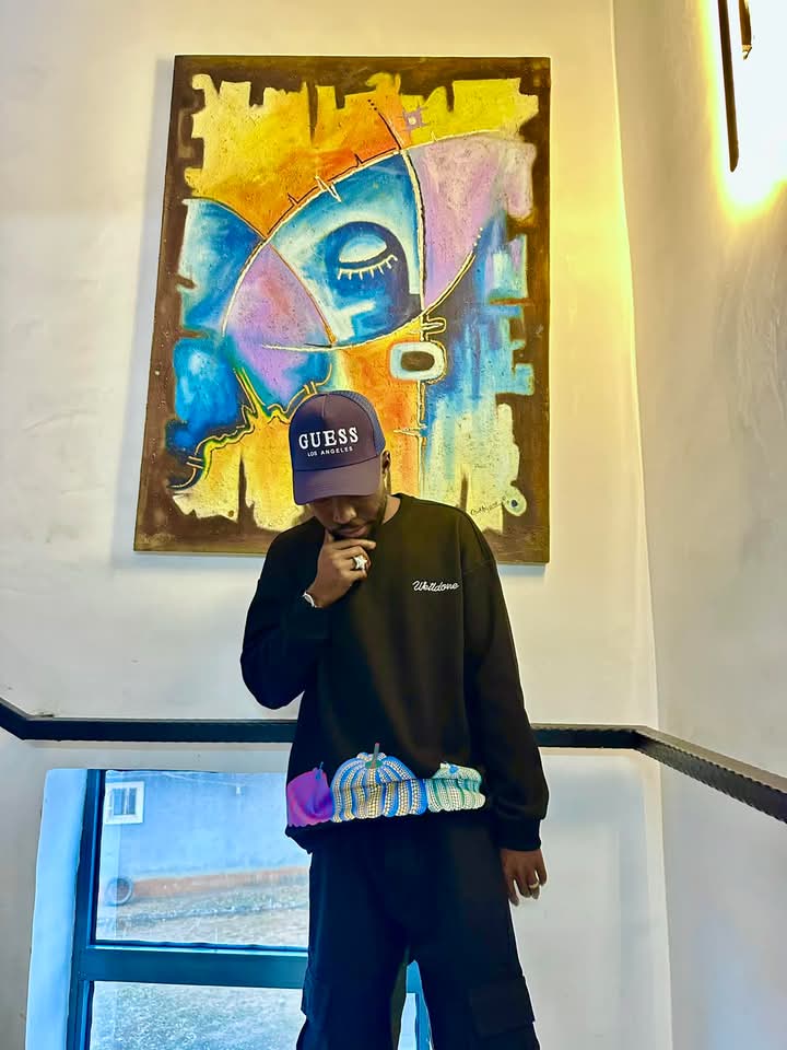 MPlugNG's tweet photo. 🚨Afrobeat Photo That Go Hard 
📸 : @ShaddyJay01 

Listen to Shaddy Jay's new single #SureSure ⤵️
https://t.co/jCXGGo9IIq https://t.co/CH85LVZbbn