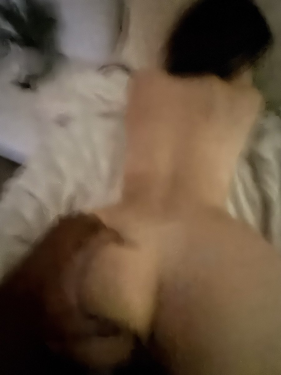 me n who? https://t.co/4Kn0ftIC0G