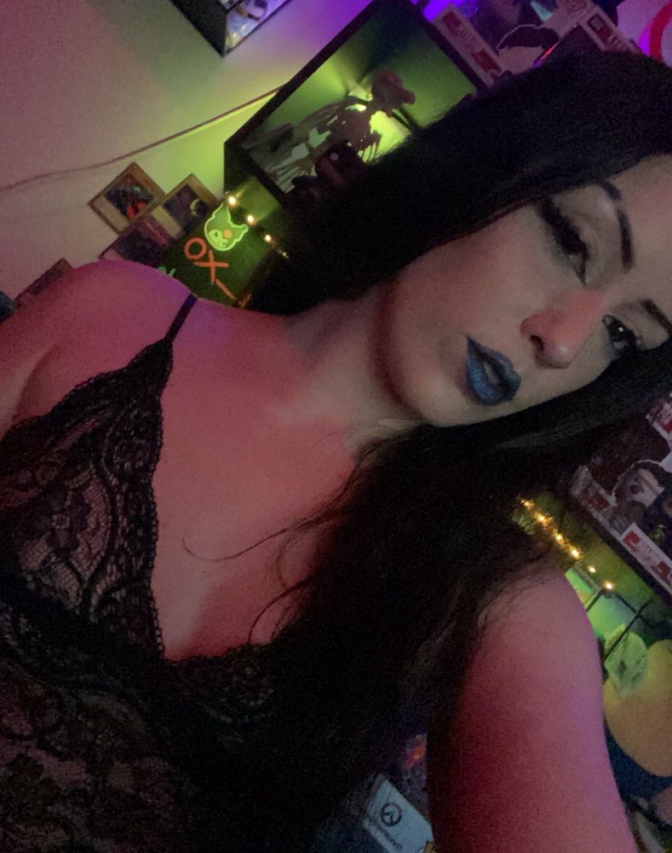 SpicyMema's tweet photo. Not new to #nsfwtwt
(Redoing pin)

🦇 Mema 
🦇 26. MDNI. (Dec. 3)
🦇 Switch but mainly Sub 
🦇 5’4” (164cm)
🦇 Bisexual  
🦇 New Zealand 🇳🇿  
🦇 Hard Kinks
🦇 Streamer/Gamer
🦇 Makes and sells content 

♥️ + 🔁 to be moots ❤️‍🔥 https://t.co/2gGfg1UR2N