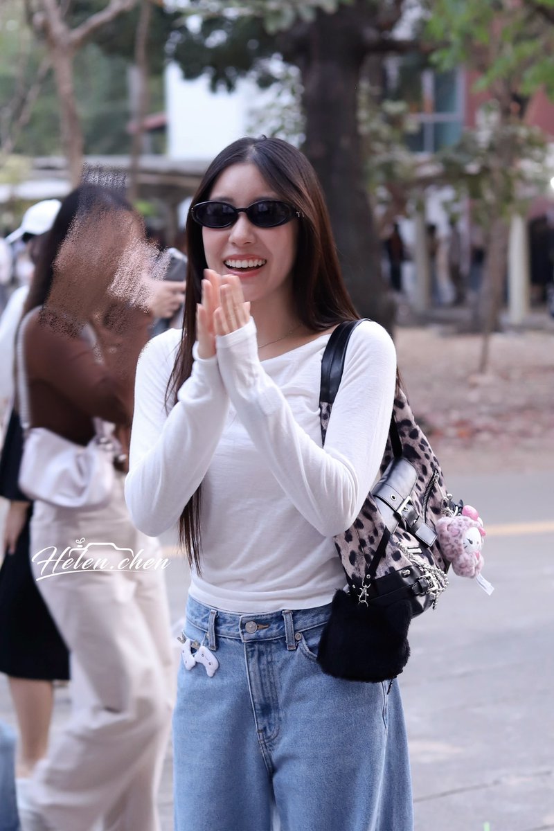 HelenChen144478's tweet image. 知性大姐姐
#ciizezphr #CiizeRutricha
#noonebutsis @Ciize155cm