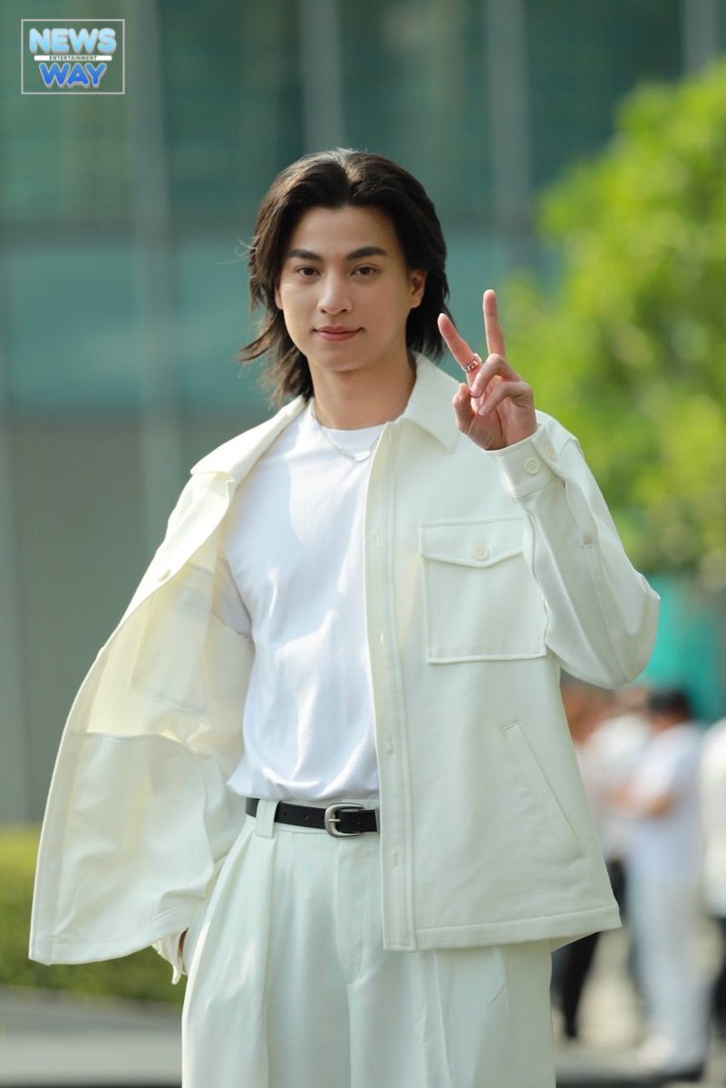 MGmoonlover's tweet photo. ยินดีกับน้อง “กลัฟ คณาวุฒิ” 
กับผลงานภาพยนตร์
เรื่อง “วันทอง” (Woking Tite) 

GULF NEW MOVIE 
#บวงสรวงวันทอง #วันทองProject
#GulfKanawut #กลัฟคณาวุฒิ https://t.co/D4xVGPmuly