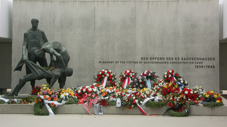 Historia – the HWA (@historiahwa) on Twitter photo The preservation and interpretation of memorials of the Holocaust depended on the politics and beliefs of those in power at the time.
Catherine Hokin (<a href="/catherineh66267/">@catherinehokinwriter</a>) writes about concentration camps and the politics of memory: historiamag.com/concentration-…
#HolocaustMemorialDay The preservation and interpretation of memorials of the Holocaust depended on the politics and beliefs of those in power at the time.
Catherine Hokin (<a href="/catherineh66267/">@catherinehokinwriter</a>) writes about concentration camps and the politics of memory: historiamag.com/concentration-…
#HolocaustMemorialDay