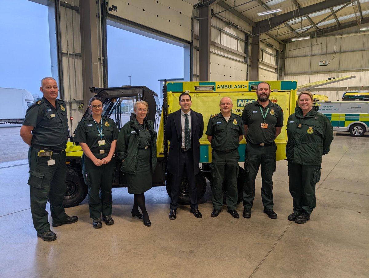 South Western Ambulance Service (@swasft) on Twitter photo Last Friday, <a href="/David__Reed/">David Reed MP</a> MP for Exmouth and Exeter East, visited our East Devon Operations Centre (EDOC).
During the visit, some of our HART Paramedics showcased some of their rigorous training practices, offering a fascinating insight into the crucial work they do. 🚑 Last Friday, <a href="/David__Reed/">David Reed MP</a> MP for Exmouth and Exeter East, visited our East Devon Operations Centre (EDOC).
During the visit, some of our HART Paramedics showcased some of their rigorous training practices, offering a fascinating insight into the crucial work they do. 🚑