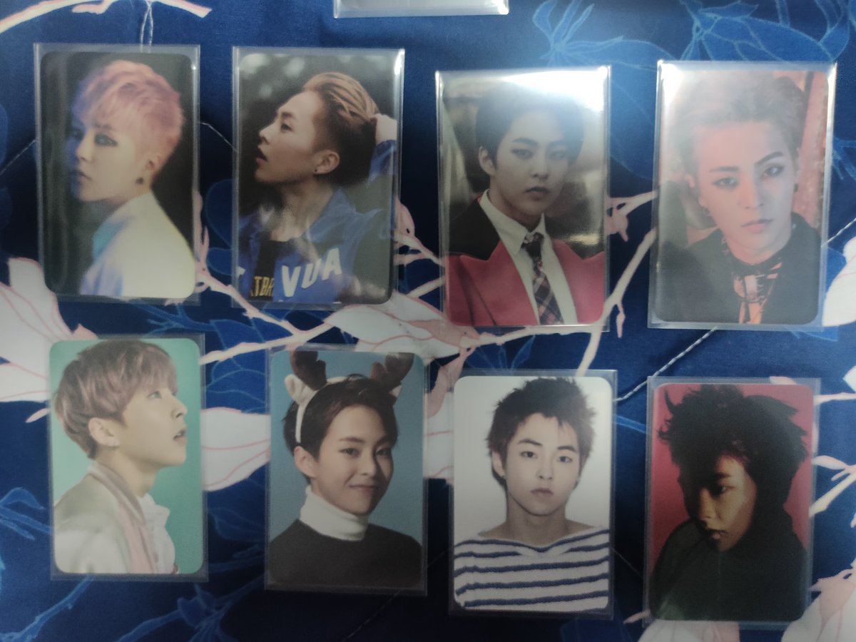 mdcaling's tweet photo. wts lfb exo pc onhand 
set 9 pcs - 900 pesos per member 
EXO 10th yr anniversary 

DM me https://t.co/iLH5I0vyUU
