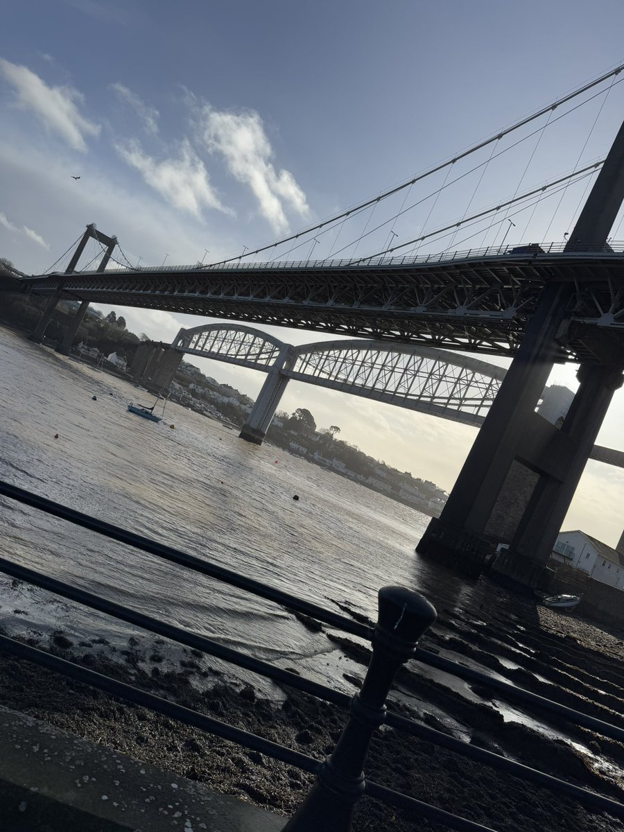 A busy day, in the community, but taking a moment to appreciate where I’m working today… #districtnursing #communitynurse #nursing #cornwall #saltash #grateful #tamar #happy #nurse #community