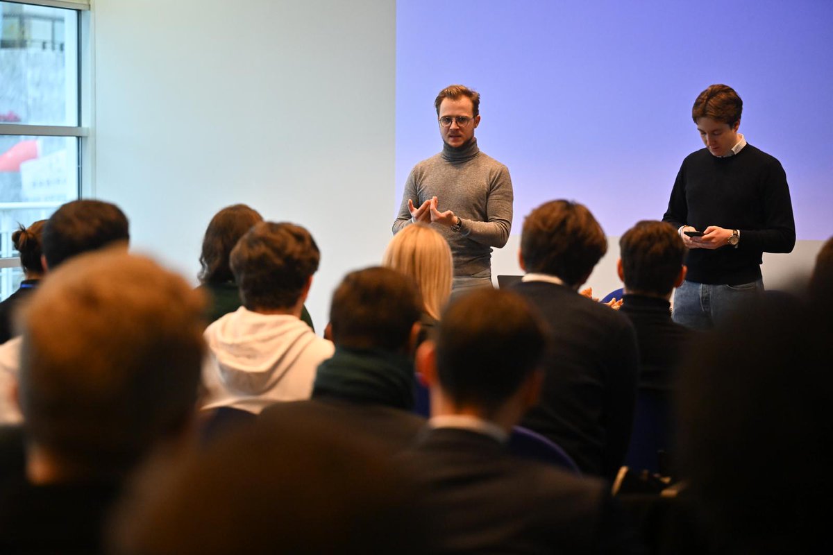 Bravo aux équipes pour ce beau Congrès Interrégional de Bordeaux! Un plaisir d'avoir animé avec <a href="/andreas_chaib/">Andréas Chaïb</a> un atelier pour nos <a href="/HorizonsJeunes/">Horizons Jeunes</a>. Engagement militant et formation politique, la jeunesse a toute sa place dans le projet d'<a href="/HorizonsLeParti/">Horizons</a> au service de la France🇫🇷