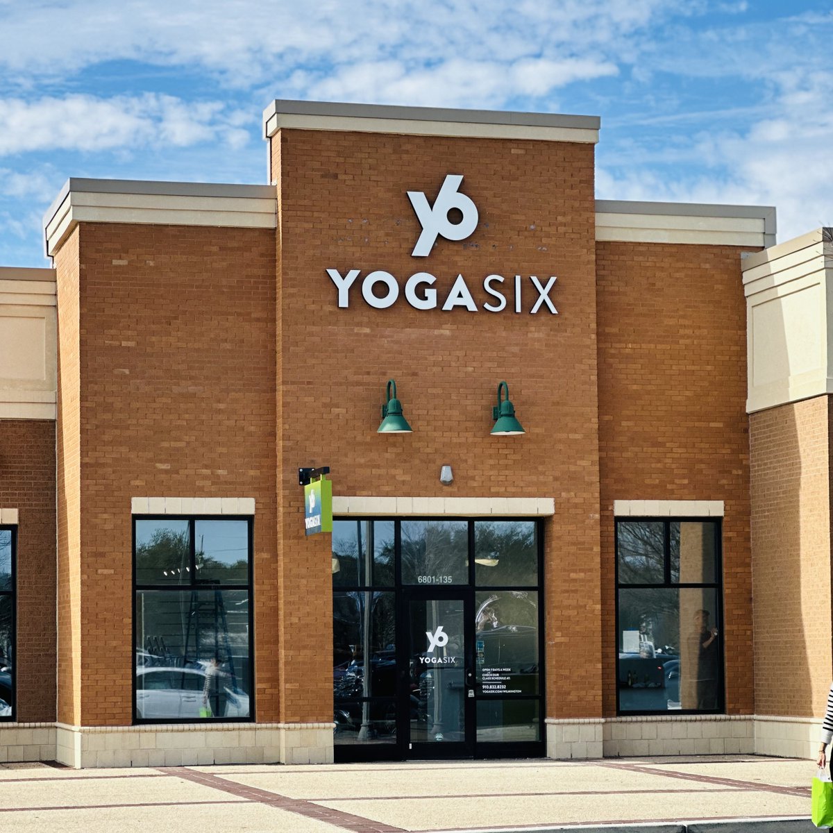 MayfaireTown's tweet photo. Good things come in sixes—just ask the yoga gods! 🧘‍♀️ #YogaSix is stretching its way to the Mayfaire Community Center soon! With 6 unique class types designed to meet your vibe, your goals, and your flow, there’s a mat waiting just for you. 💪 Store deets: https://t.co/PxnS4RexQc https://t.co/kfeGZl7zMG