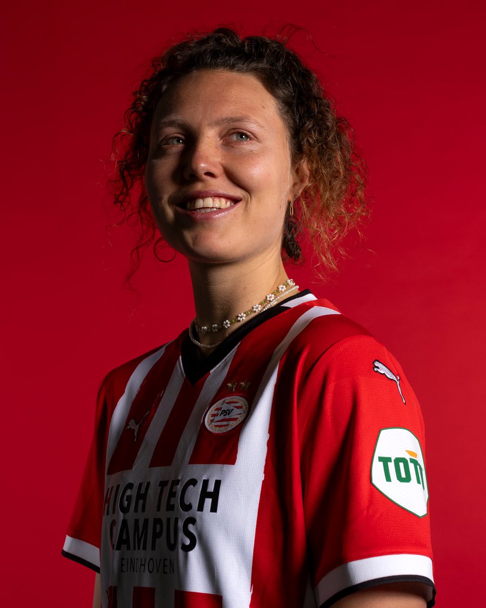 flowsports's tweet photo. A proven goal scorer returns to the Netherlands! 𝐅𝐞𝐧𝐧𝐚 joins PSV and has signed until 2028 🎯 https://t.co/CIkEYG1nDd