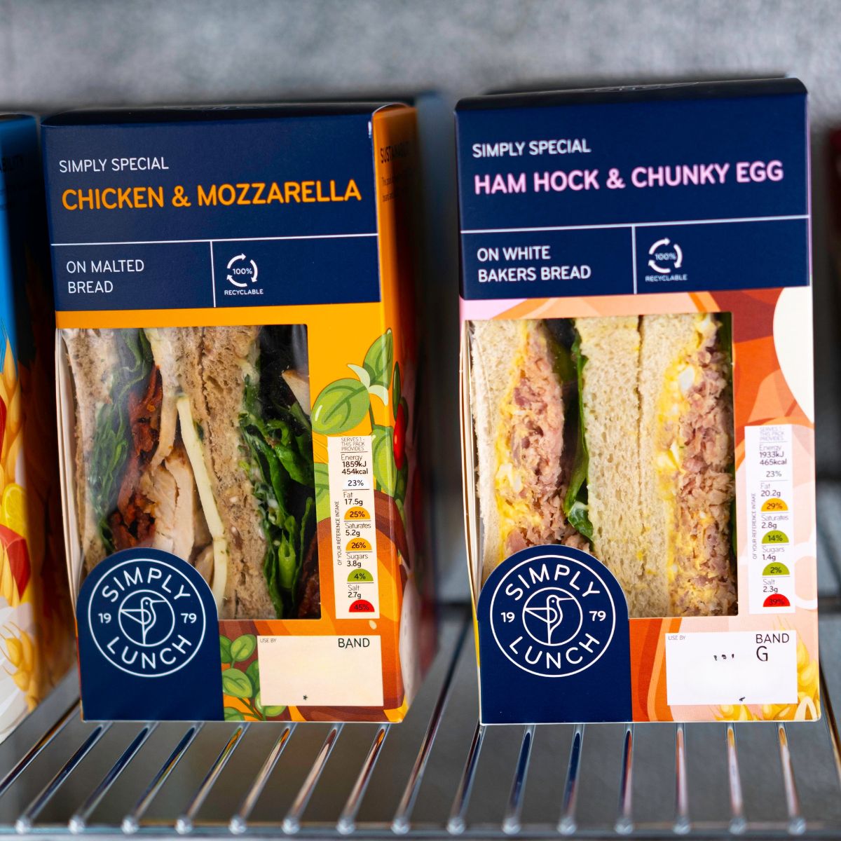 expressrefresh's tweet image. Make your workplace a better place to work. Contact Express Refreshments for a tailored fresh food service via our advanced Smart Fridge or Micro Market solutions. 🥪 

Learn more ⤵️

loom.ly/2avL0Zs

#FreshFoodService #HealthierEating #EmployeePerks