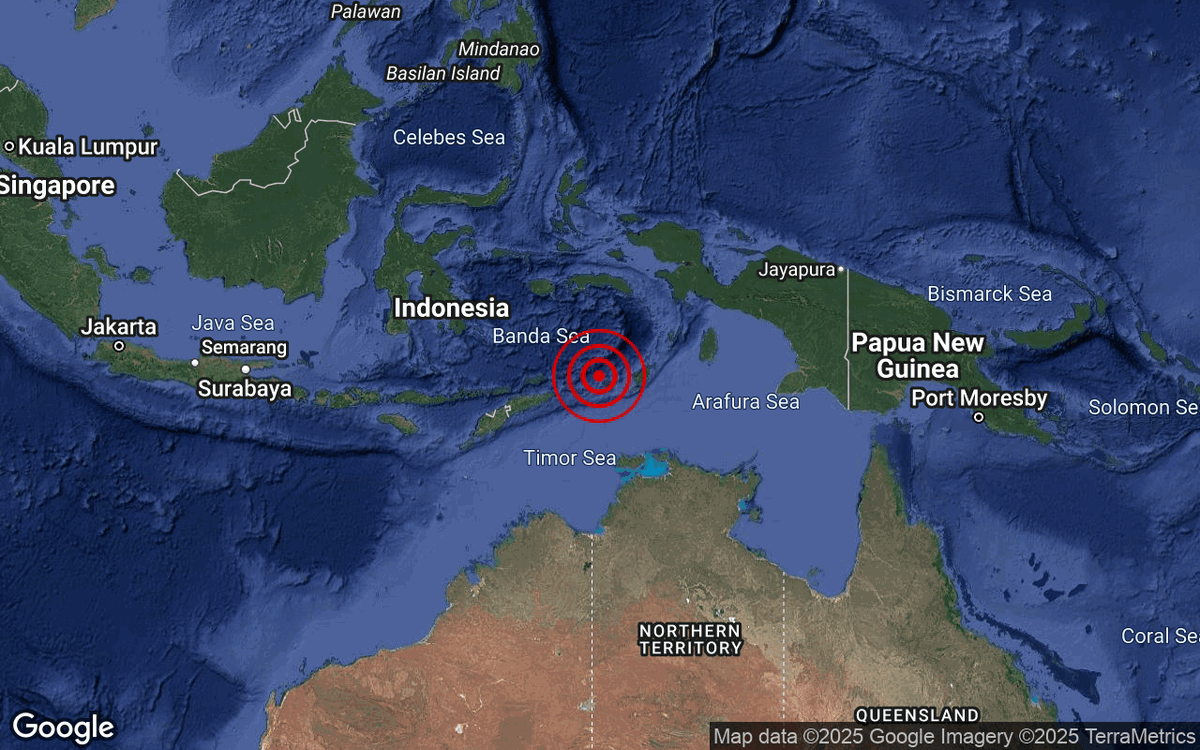 metmalaysia's tweet photo. Gempa bumi sederhana M5.2 di Laut Banda pada 6:50 petang, 27 Januari 2025. Pusat gempa bumi di 7.6° Selatan dan 129.4° Timur dengan kedalaman 128 km. 449km Selatan dari Ambon,Indonesia.
Tiada ancaman tsunami kepada Malaysia.
#gempabumiMETMalaysia
#mygempa.met.gov.my https://t.co/rqm9iSWN4s
