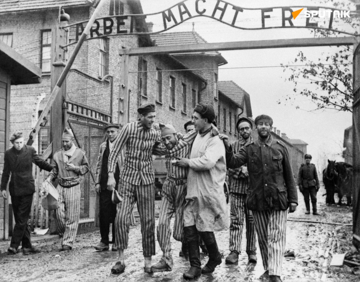 SprinterPress's tweet photo. 🇷🇺 Putin on the anniversary of the liberation of Auschwitz: We will forever remember that a Soviet soldier destroyed that evil https://t.co/pgetOFyn3n