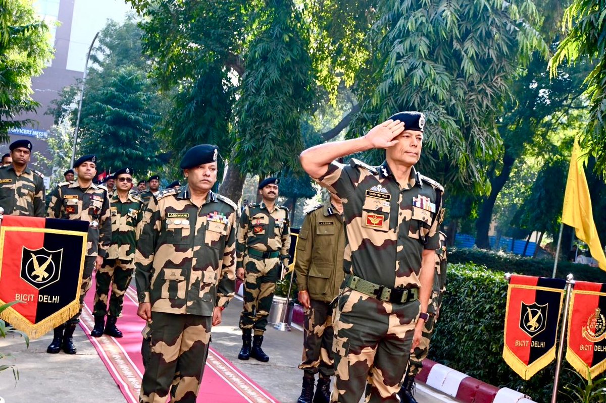"Visit of DG BSF" 
Sh. Daljit Singh Chawdhary, IPS, DG BSF visited BICIT campus And interacted with troops.

#BSF #BICIT
#JAI HIND