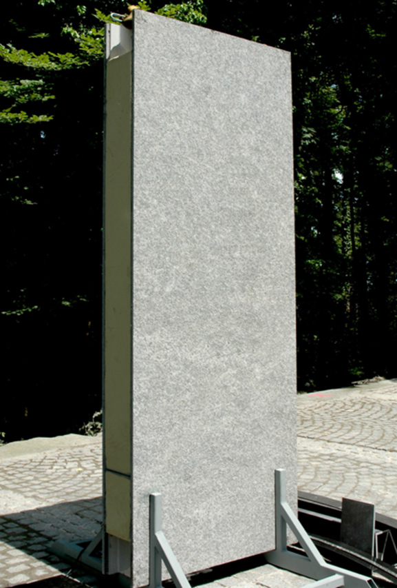 “Our material combines stones with a negative carbon footprint and biosourced carbon fibres”, says Kolja Kuse, CEO at TechnoCarbon Technologies: t.me/aboutcompo/490